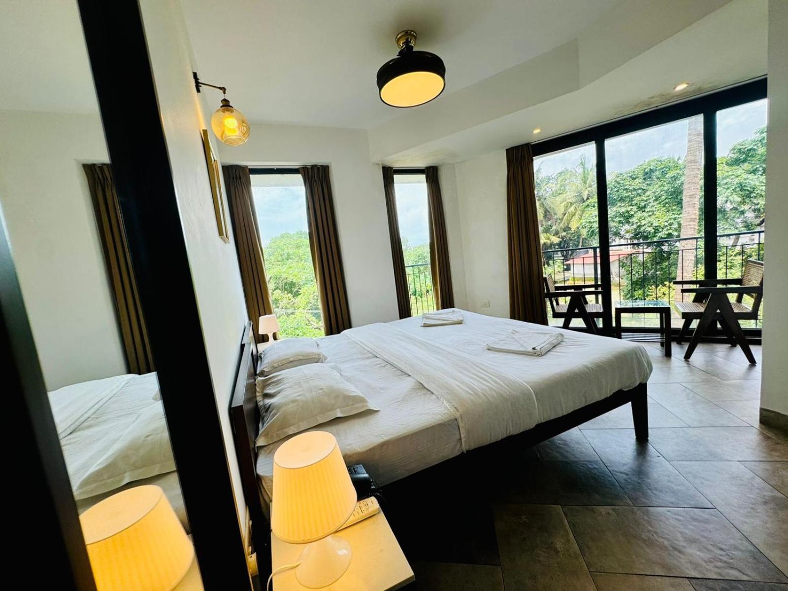 Half Hotel, กาลังกูติ ภายนอก รูปภาพ