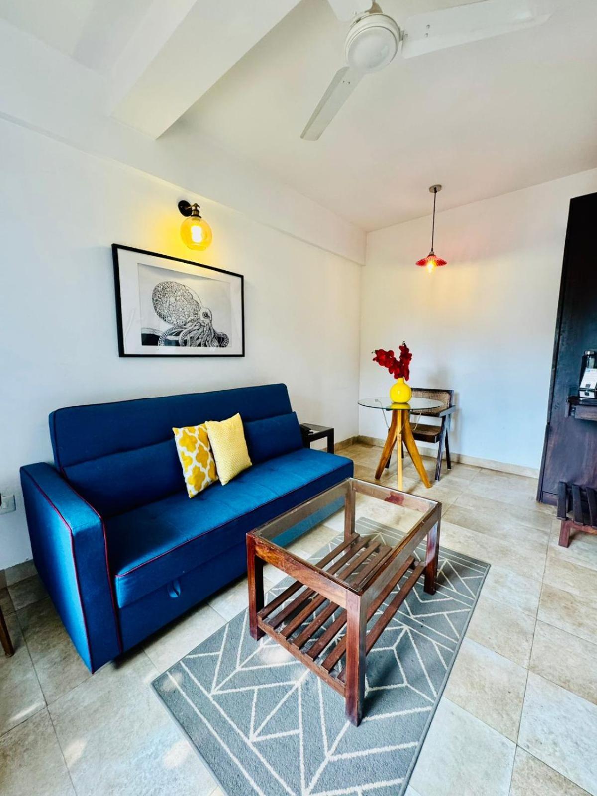 Half Hotel, กาลังกูติ ภายนอก รูปภาพ